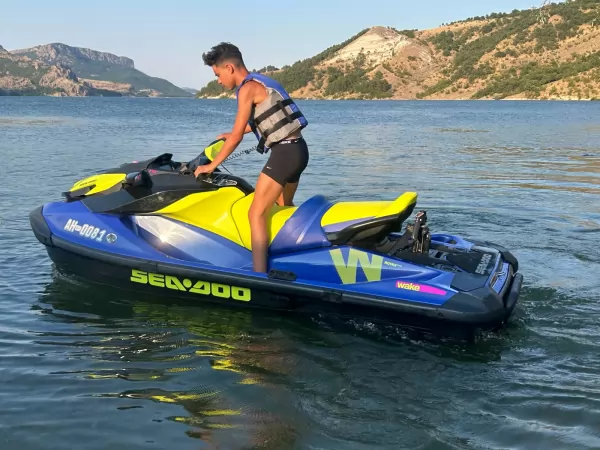 Bombardier Sea Doo 170 gti wake