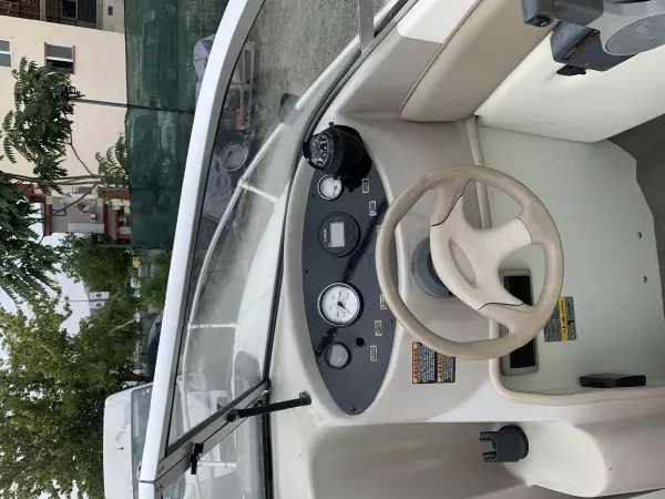 BAYLINER Capri