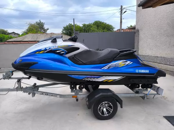 Yamaha FZS 1800