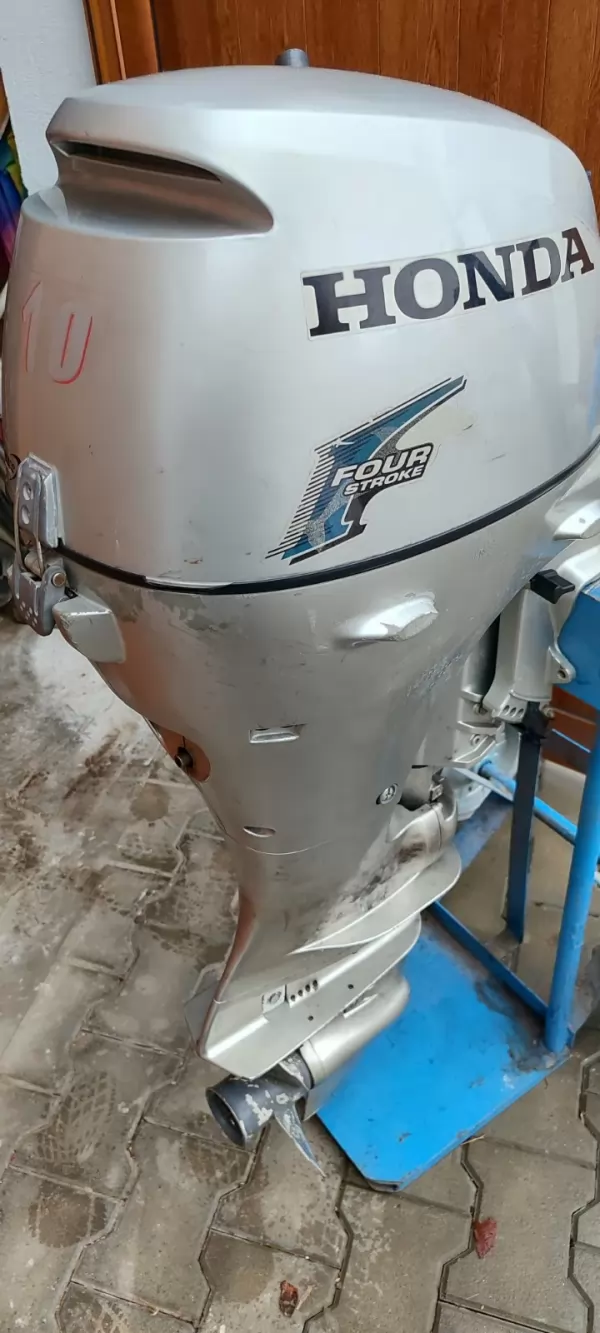 Извънбордов двигател Honda BF10