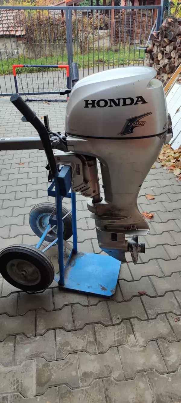 Извънбордов двигател Honda BF10