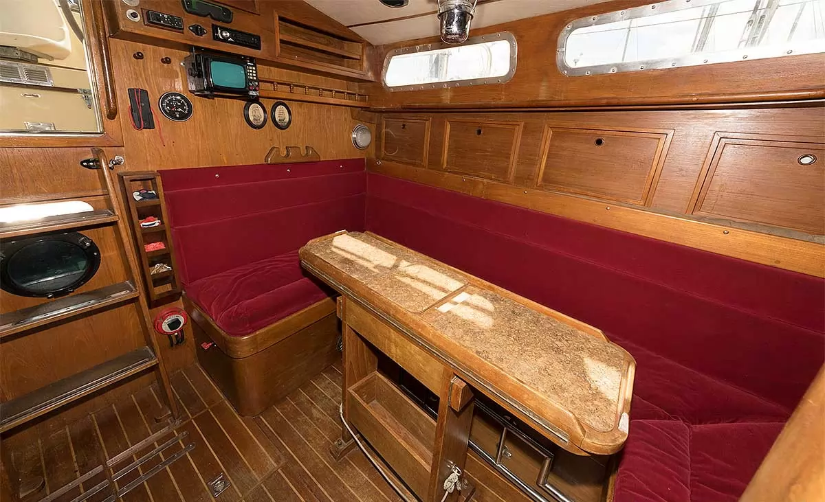 Продава се Van de Stadt Victory 41