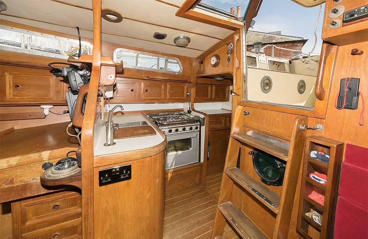 Продава се Van de Stadt Victory 41