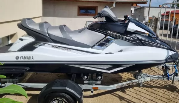 Yamaha Waverunner