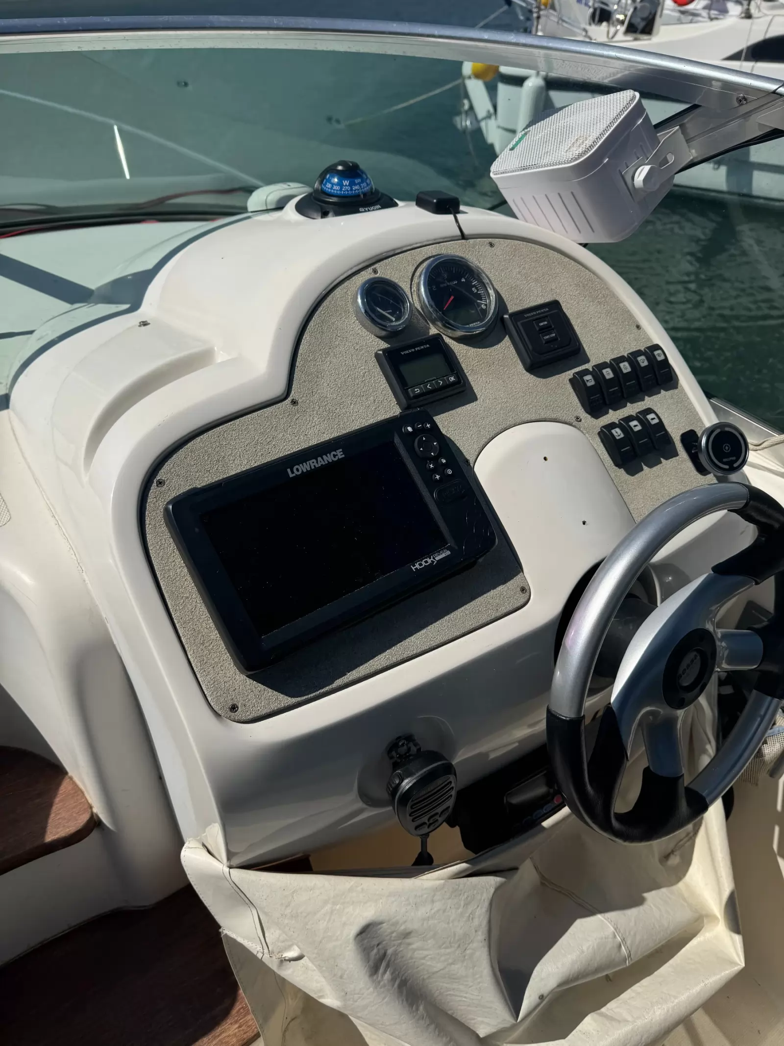 Продава се Sessa Oyster 25
