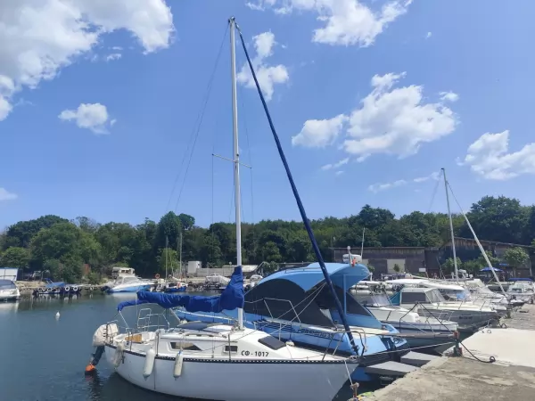 Hunter 22