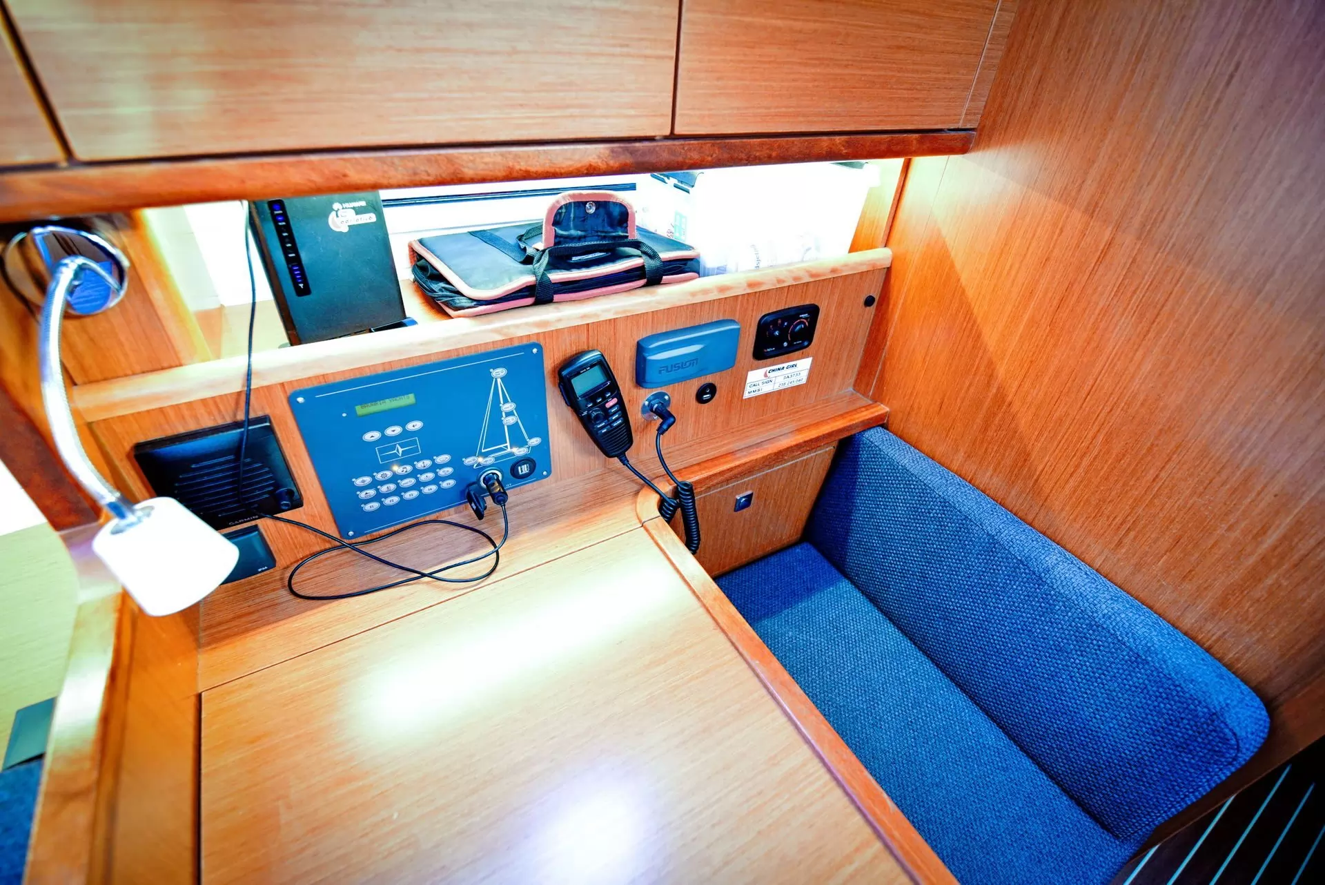 Продава се Bavaria Cruiser 41S
