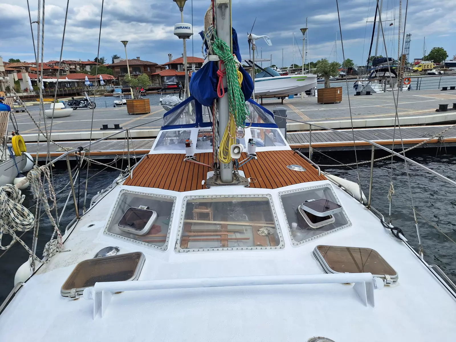 Продава се Ветроходна лодка Reinke 12M