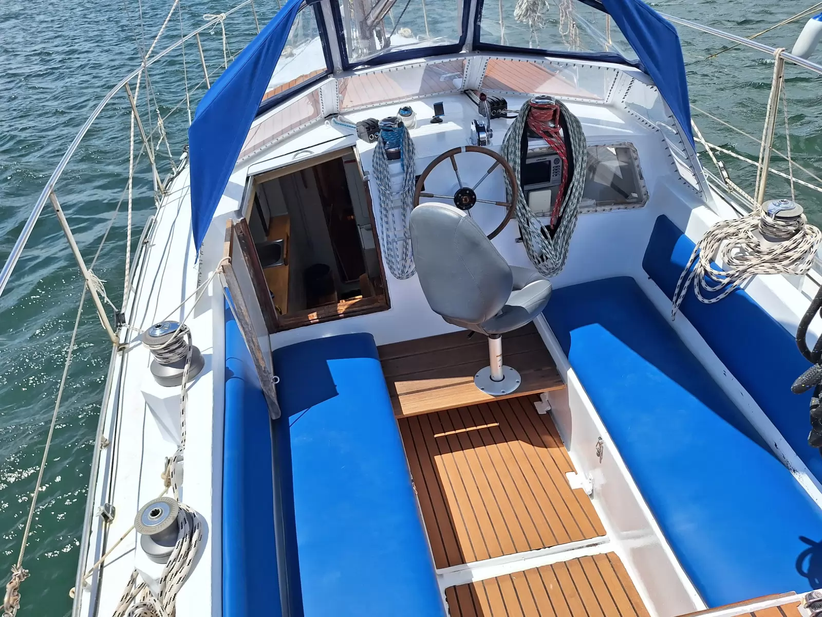 Продава се Ветроходна лодка Reinke 12M