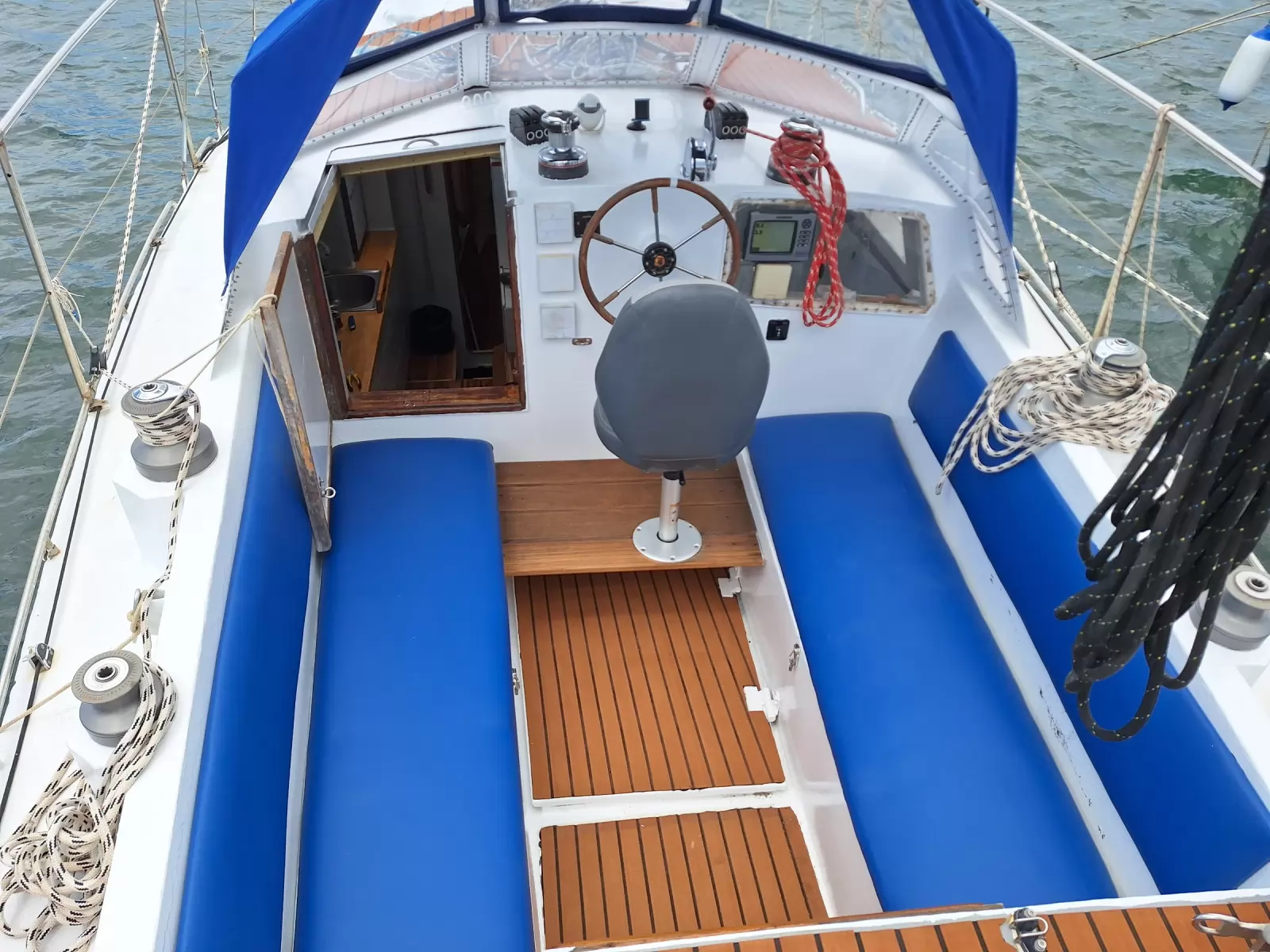 Продава се Ветроходна лодка Reinke 12M