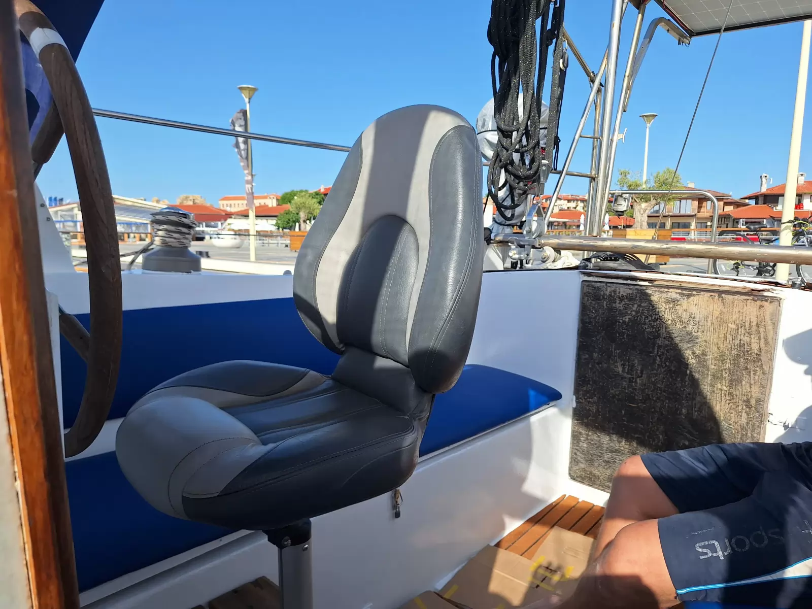 Продава се Ветроходна лодка Reinke 12M