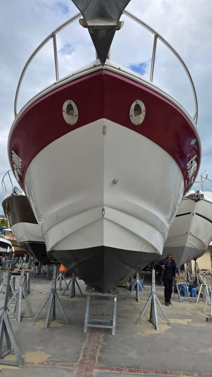 Продава се Crownline Boats 315 SCR