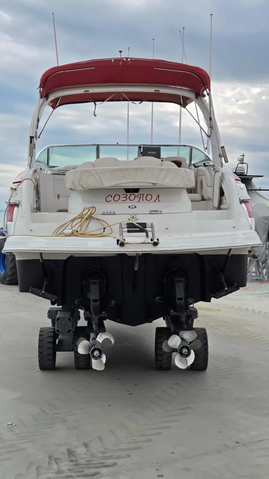 Продава се Crownline Boats 315 SCR