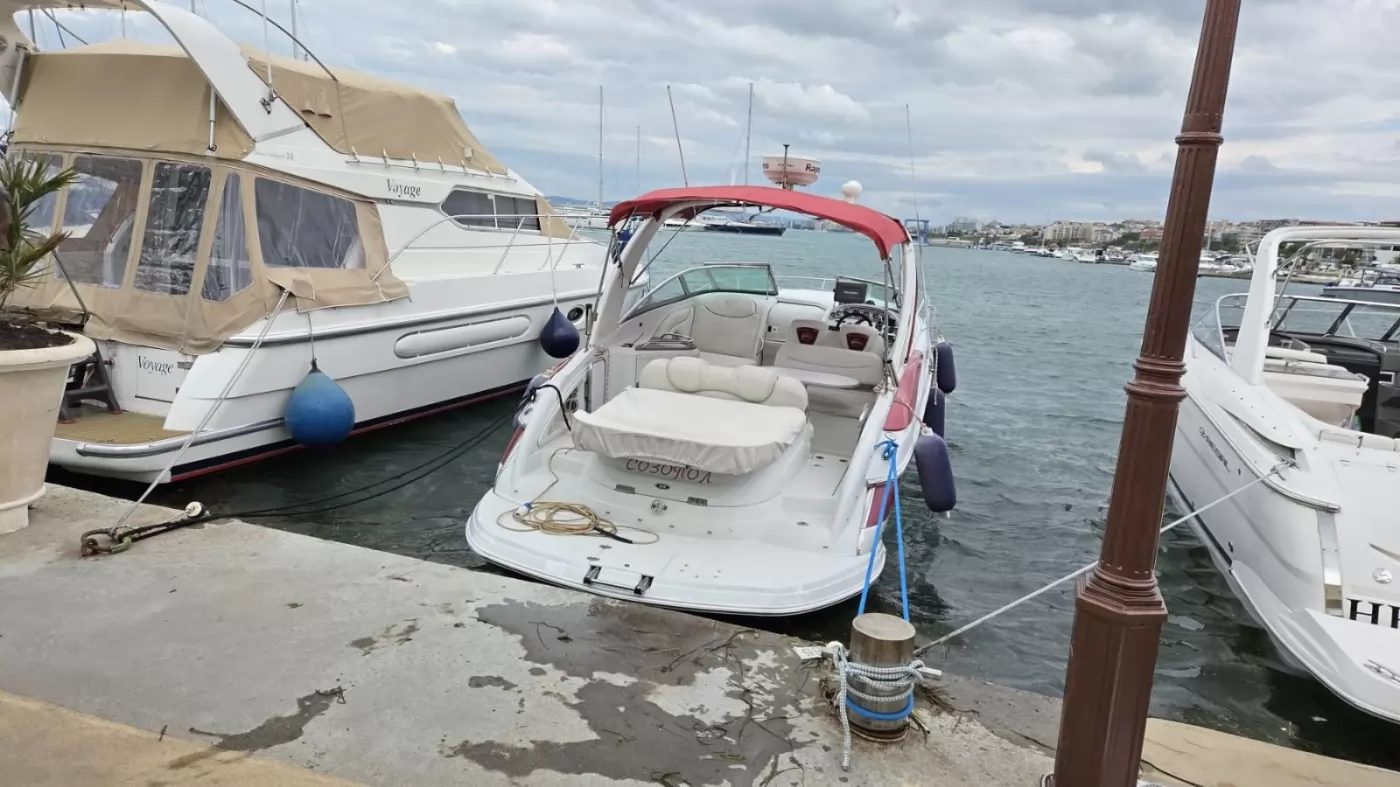 Продава се Crownline Boats 315 SCR